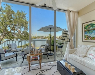 1355 S Portofino Drive - Photo Thumbnail 42