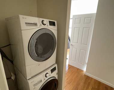 217 E Street - Photo Thumbnail 4