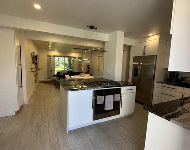 350 Thunderbird Drive - Photo Thumbnail 4