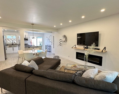 350 Thunderbird Drive - Photo Thumbnail 7