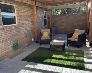 350 Thunderbird Drive - Photo Thumbnail 17