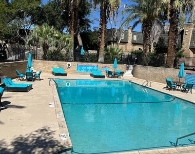 350 Thunderbird Drive - Photo Thumbnail 19