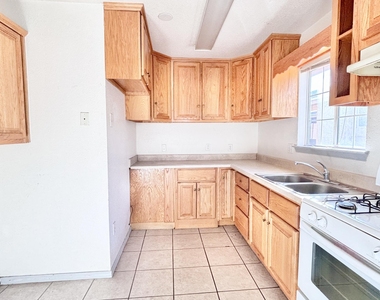 2717 Idalia Avenue - Photo Thumbnail 6