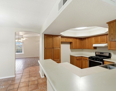 7536 Le Conte Drive - Photo Thumbnail 10