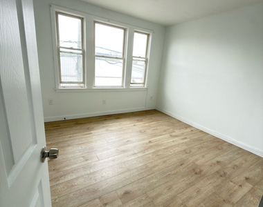 10 Beatrice Street - Photo Thumbnail 1