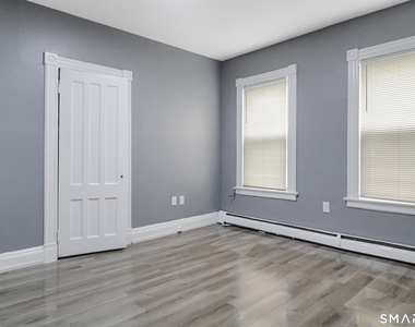 32 Lenox Street - Photo Thumbnail 9