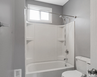 32 Lenox Street - Photo Thumbnail 11