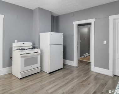 32 Lenox Street - Photo Thumbnail 16