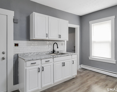 32 Lenox Street - Photo Thumbnail 14