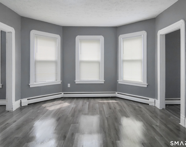 32 Lenox Street - Photo Thumbnail 8