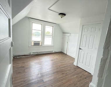 10 Beatrice Street - Photo Thumbnail 1