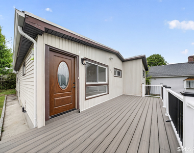 207 Hillcrest Road - Photo Thumbnail 25