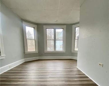 15-17 Ridgewood Street - Photo Thumbnail 2