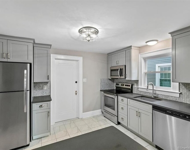 223 Townsend Avenue - Photo Thumbnail 13