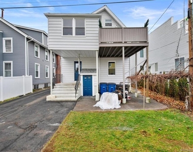 223 Townsend Avenue - Photo Thumbnail 34
