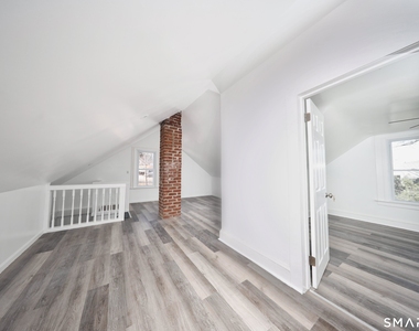 78 Maplewood Avenue - Photo Thumbnail 26
