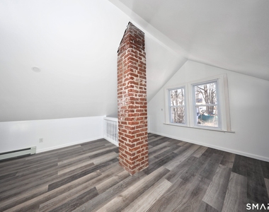 78 Maplewood Avenue - Photo Thumbnail 23