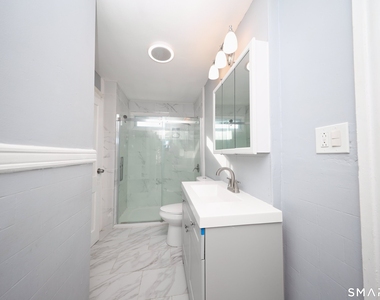 78 Maplewood Avenue - Photo Thumbnail 9