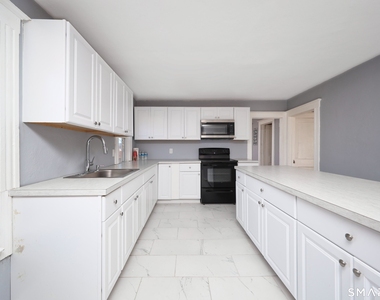 78 Maplewood Avenue - Photo Thumbnail 7