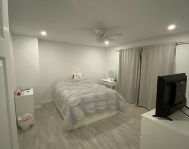 136 Cedar Street - Photo Thumbnail 12