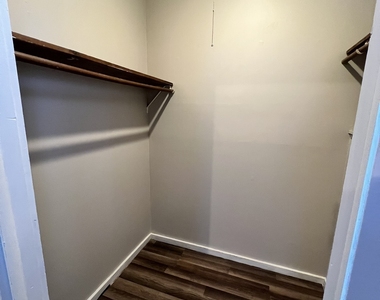 515 Emmett Street - Photo Thumbnail 7