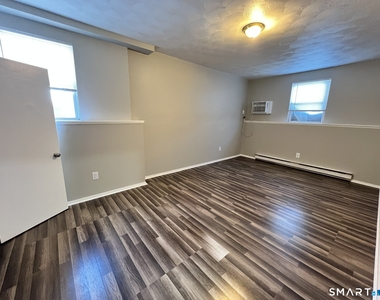 515 Emmett Street - Photo Thumbnail 2