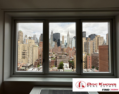Lexington Ave/32nd Street - Photo Thumbnail 3