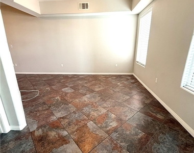 38 Serene Avenue - Photo Thumbnail 12