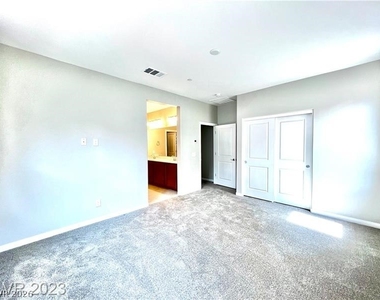 667 Solar Citrine Street - Photo Thumbnail 10