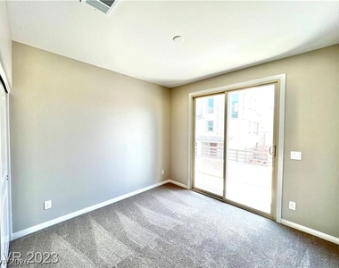 667 Solar Citrine Street - Photo Thumbnail 13