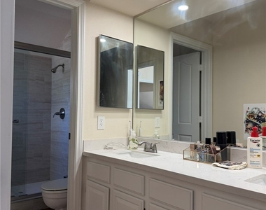 2708 Baycliff Court - Photo Thumbnail 15