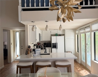 2708 Baycliff Court - Photo Thumbnail 2