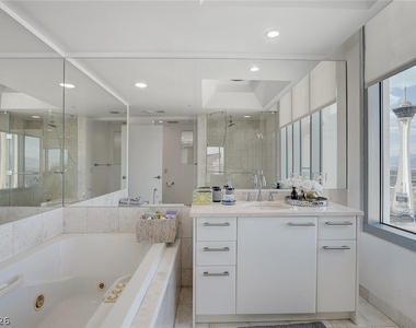 222 Karen Avenue - Photo Thumbnail 14