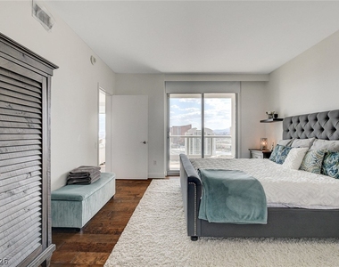 222 Karen Avenue - Photo Thumbnail 12