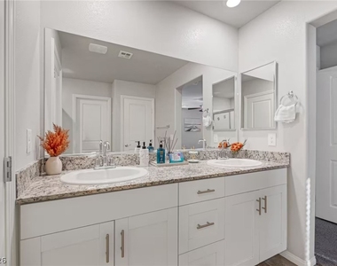 8244 Selenite Street - Photo Thumbnail 11
