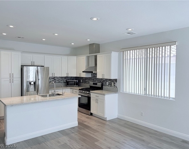 8071 Sapphire Cove Avenue - Photo Thumbnail 2