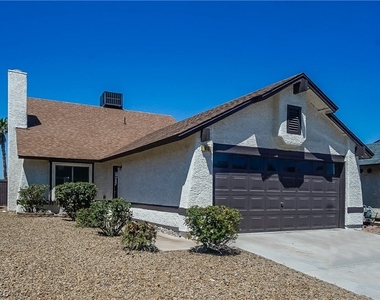 910 Clipper Drive - Photo Thumbnail 1