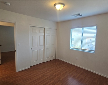 8229 Laredo Street - Photo Thumbnail 9