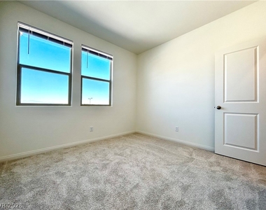12480 Kings Creek Place - Photo Thumbnail 16
