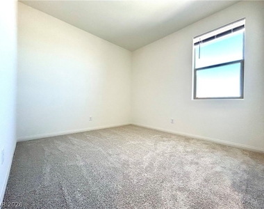 12480 Kings Creek Place - Photo Thumbnail 19