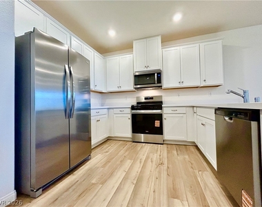 12480 Kings Creek Place - Photo Thumbnail 7