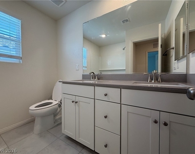 7293 Saxby Avenue - Photo Thumbnail 4