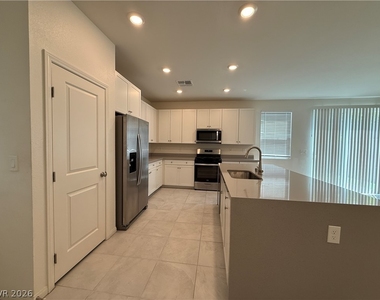 7293 Saxby Avenue - Photo Thumbnail 13