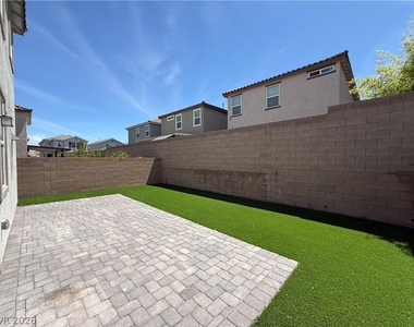 7293 Saxby Avenue - Photo Thumbnail 23