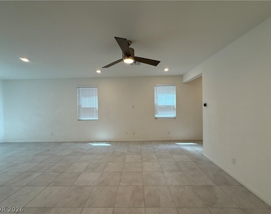 7293 Saxby Avenue - Photo Thumbnail 14