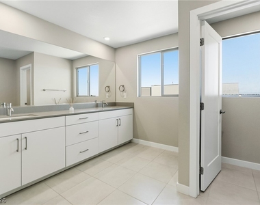 3188 Lumassina Way - Photo Thumbnail 9