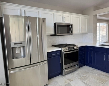 7873 Bridgefield Lane - Photo Thumbnail 14