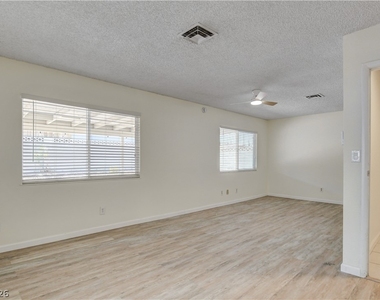 2085 Wagonwheel Avenue - Photo Thumbnail 8