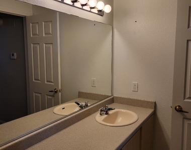 6955 Durango Drive - Photo Thumbnail 26