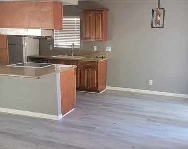 5156 Golden Lane - Photo Thumbnail 5